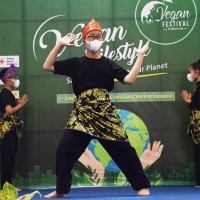 Teachers & Students' Performances | SMP & SMK METTA MAITREYA